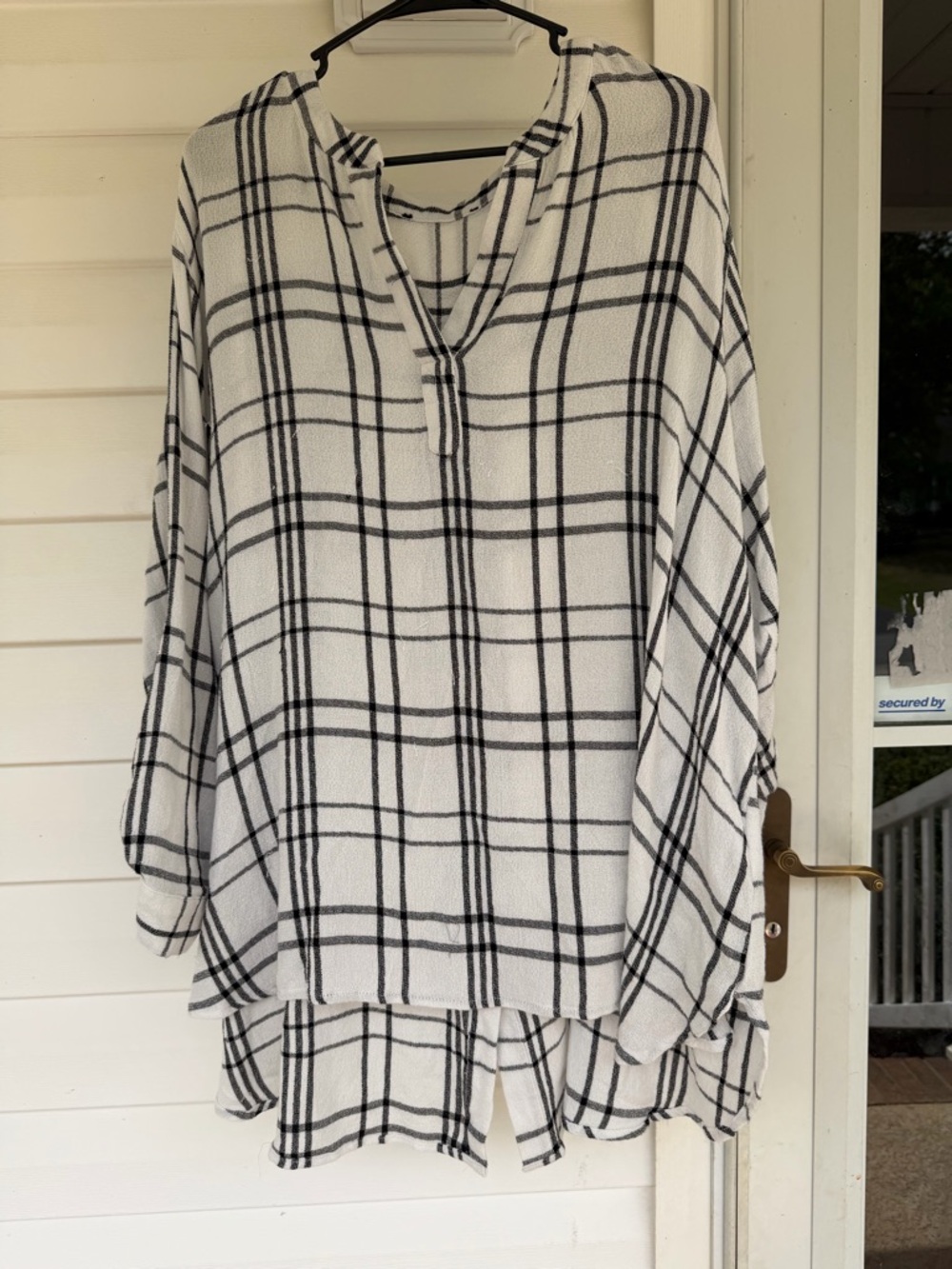 Black & White Plaid V-Neck Tunic Top